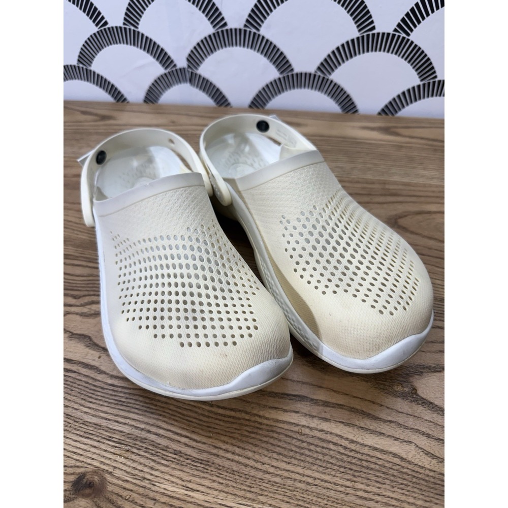 Crocs Unisex LiteRide 360 Clog Sandals M8 W10 Off White Closed Toe Lightweight
